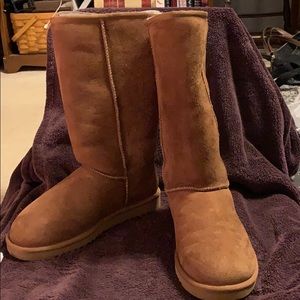 UGG Classic Tall Boot Brown Size 8